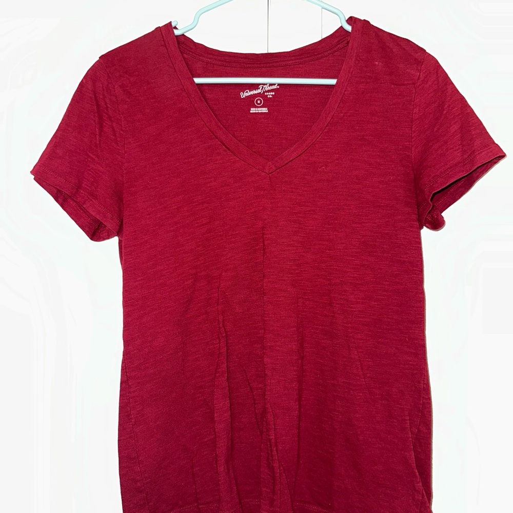 Universal Thread Crimson V-Neck Tee